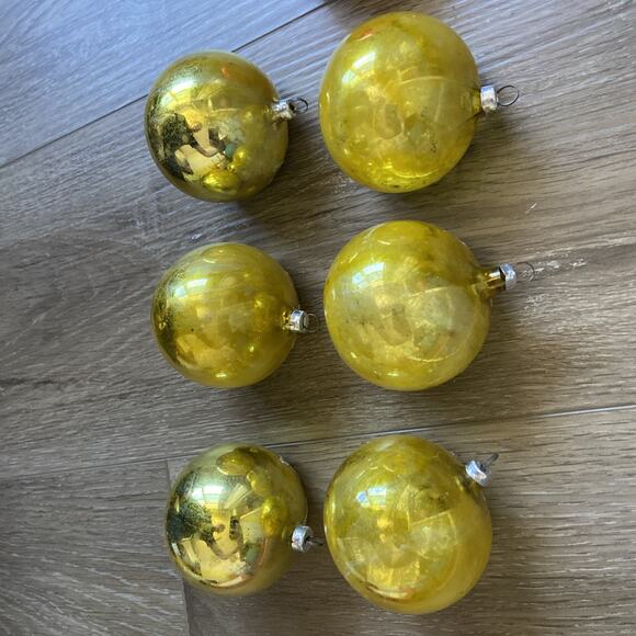 Glass Christmas Ornaments Lot 7 | Box + 6 Yellow & 1 Red Vintage - Picture 10 of 15